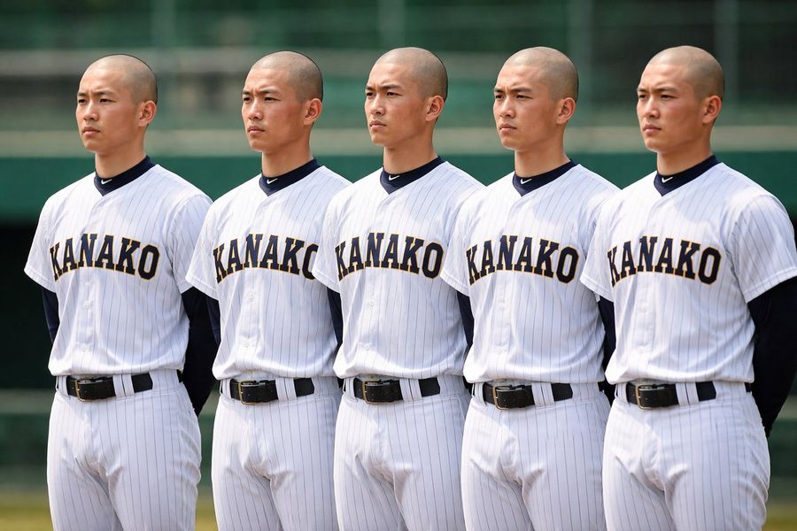 Realistic Sports Photograph of Exactly 5 Identical Young Asian Men — GPT Image 2 image prompt example
