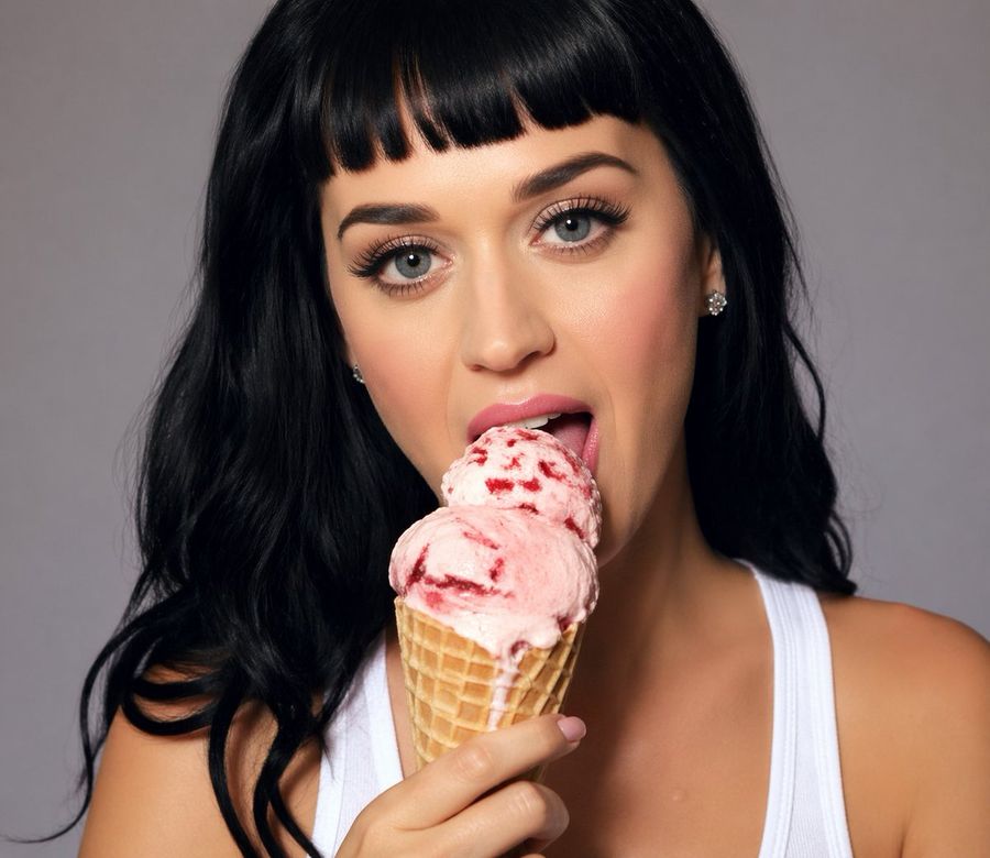 Polished Studio Portrait of a Glamorous Pop-star-like Woman — GPT Image 2 image prompt example