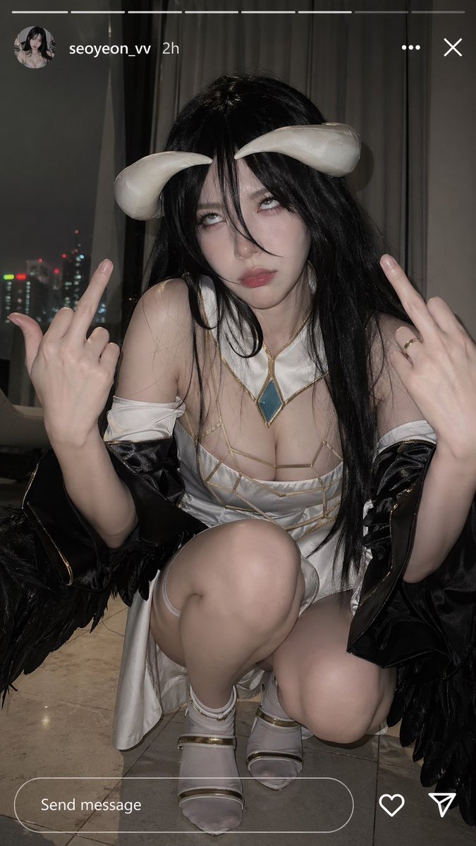 Albedo Rebellious Cosplay Snapshot — GPT Image 2 image prompt example