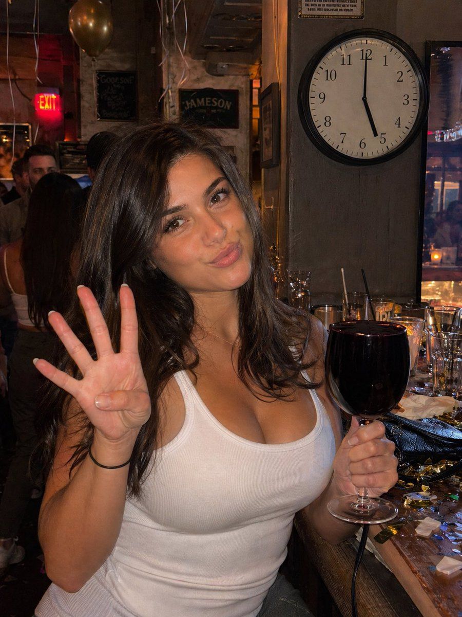 Candid Bar Four Fingers — GPT Image 2 image prompt example