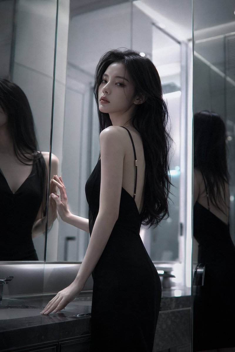 Cold Glamour Mirror Portrait — GPT Image 2 image prompt example