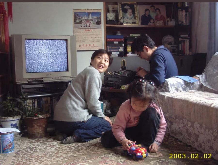 Early 2000s Family Living Room Photo — GPT Image 2 image prompt example