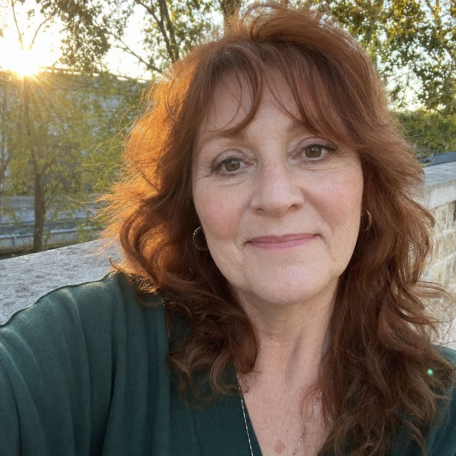 Golden Hour Organic Outdoor Selfie — GPT Image 2 image prompt example