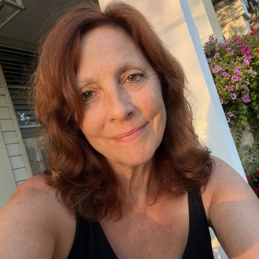 Realistic Golden Hour Porch Selfie by @f3dericobartoli — GPT Image 2 image prompt example