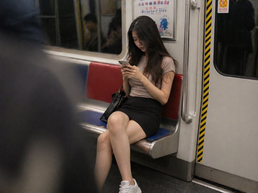 Subway Candid Photo Prompt — GPT Image 2 image prompt example