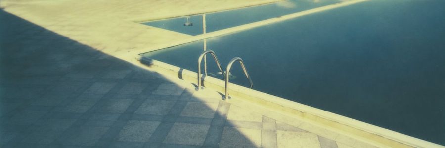 Vintage Poolside Panorama — GPT Image 2 image prompt example