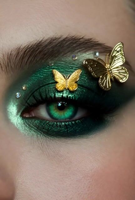 Hyper-realistic Close-up of a Woman's Eye with Emerald Green Makeup — Grok Imagine video prompt example