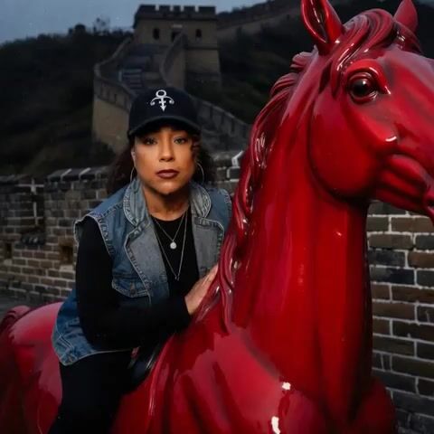 Horse Begins Galloping, Background Becomes Darker and Golden/Yellow — Grok Imagine video prompt example