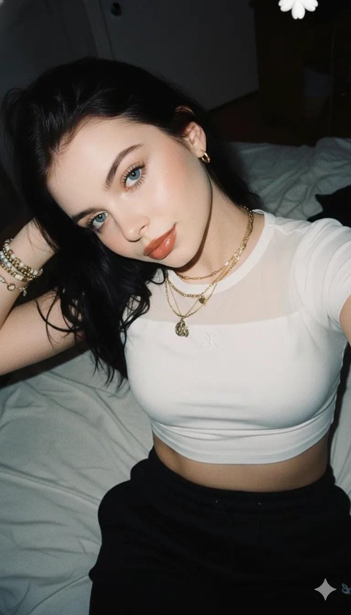 2000s Aesthetic Flash Selfie Prompt — Nano Banana Pro image prompt example