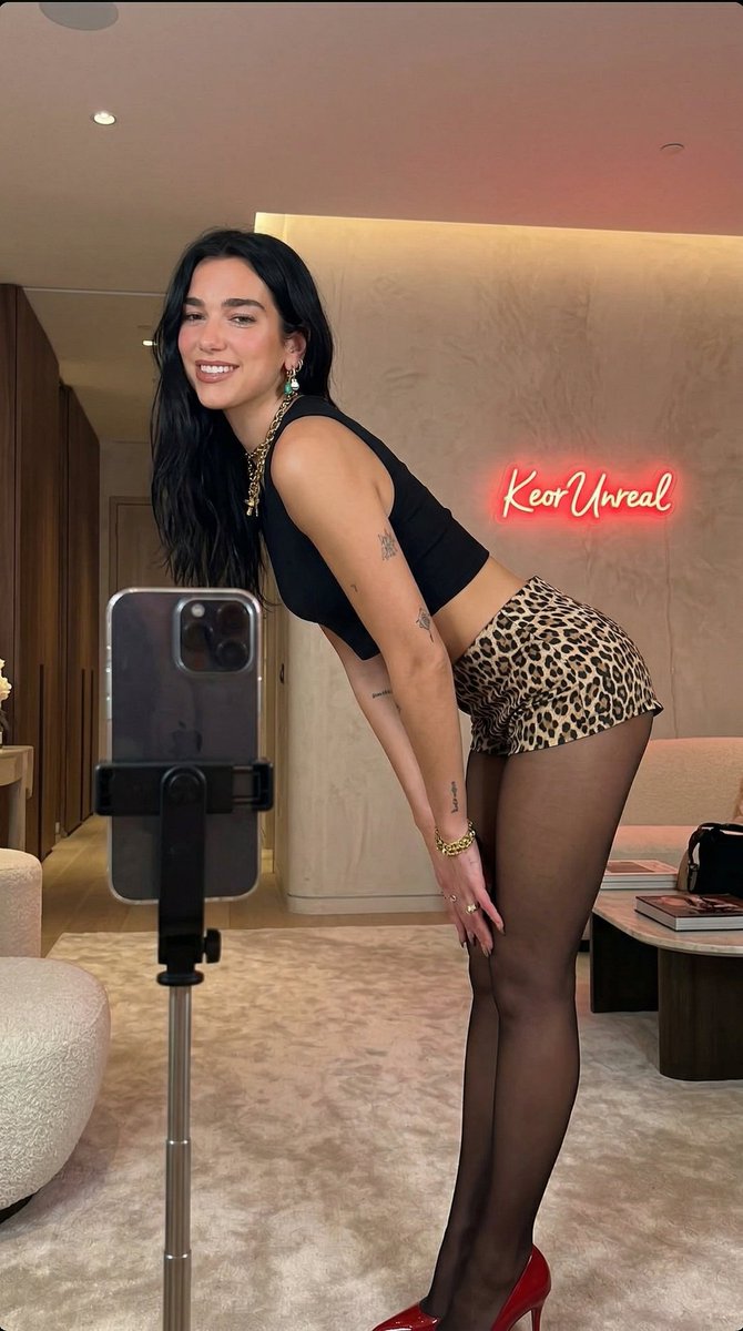Glamorous Luxury Room Selfie — Nano Banana Pro image prompt example