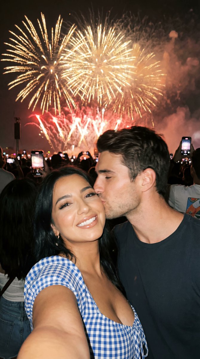Photoreal Candid Fireworks Couple Selfie Prompt — Nano Banana Pro image prompt example