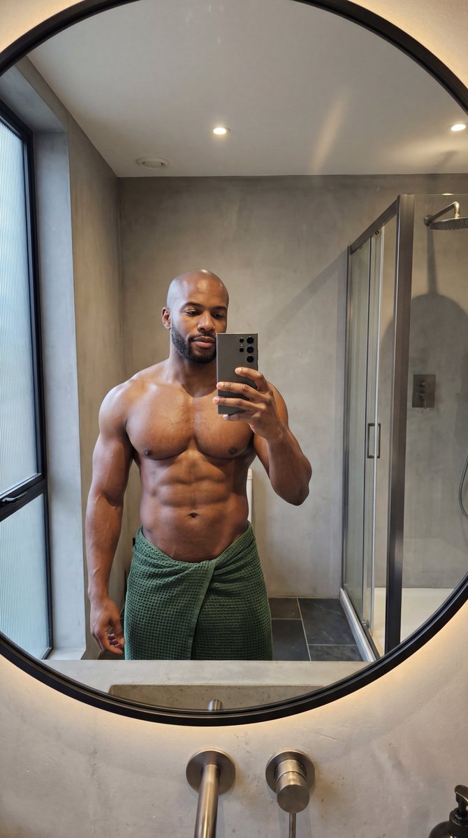 Photorealistic Anatomy Locked Mirror Selfie Prompt — Nano Banana Pro image prompt example