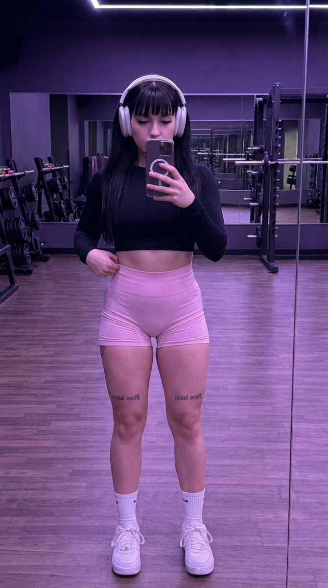 Photorealistic Gym Mirror Selfie Prompt — Nano Banana Pro image prompt example
