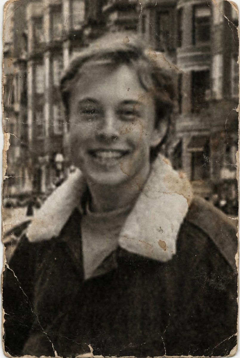 Professional Photo Restoration And Upscaling — generated with Nano Banana Pro