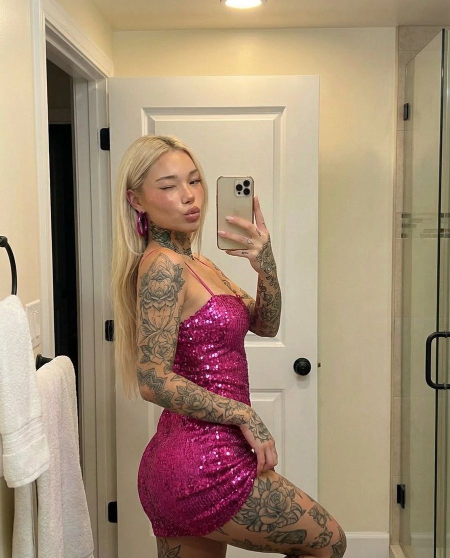 Tattooed Woman Mirror Selfie Prompt — Nano Banana Pro image prompt example