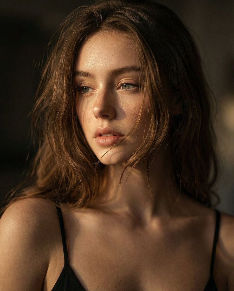 Ultra Realistic Cinematic Close Up Portrait — Nano Banana Pro image prompt example