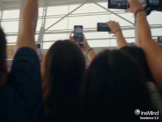 Celebrity Airport Entry Scene — Seedance 2.0 video prompt example