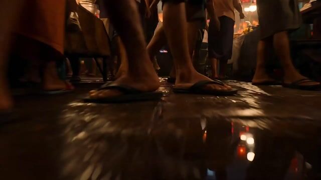 Cinematic 8k Video Prompt For Southeast Asian Night Market — Seedance 2.0 video prompt example
