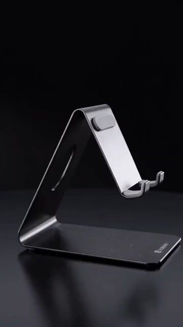 Cinematic Ad For Mobile Holder 469 — Seedance 2.0 video prompt example