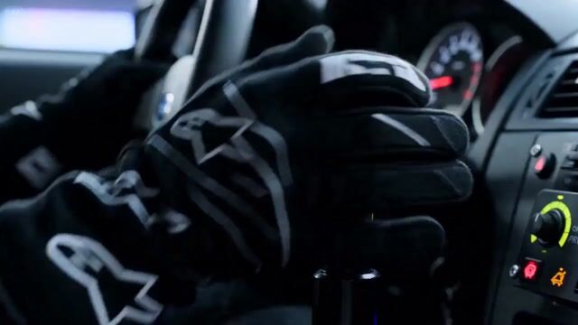 Cinematic Street Racing Night — Seedance 2.0 video prompt example
