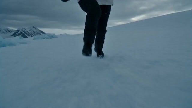 Glacier Planet Escape — Seedance 2.0 video prompt example