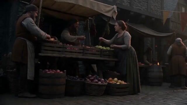 Motivated Continuous Camera Movement In Medieval Market Video Prompt — Seedance 2.0 video prompt example