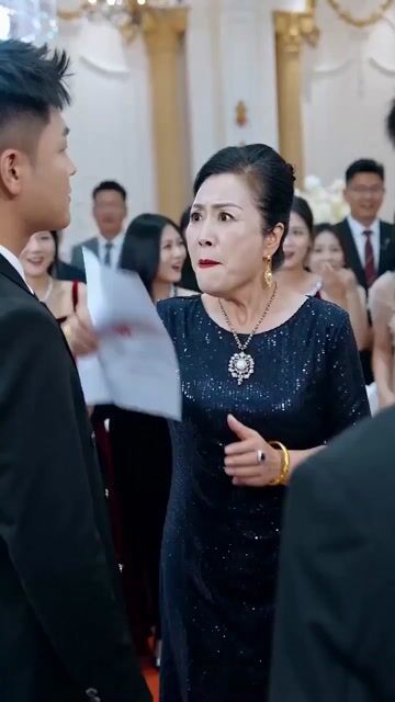 Viral Ceo Drama The Dragon King Reveal Prompt 78 — Seedance 2.0 video prompt example