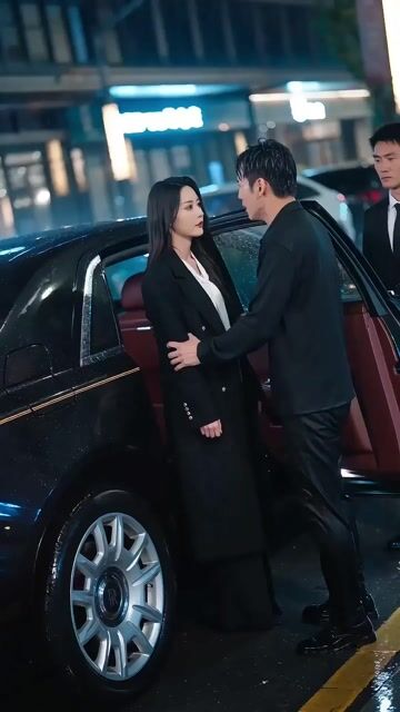 Viral Short Drama Heartbreak And Rain Prompt 79 — Seedance 2.0 video prompt example
